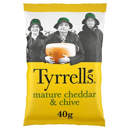 Tyrrells Mature Cheddar & Chive Crisps 40g