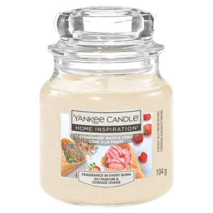 Yankee Candle 104g Candle Strawberry Waffle